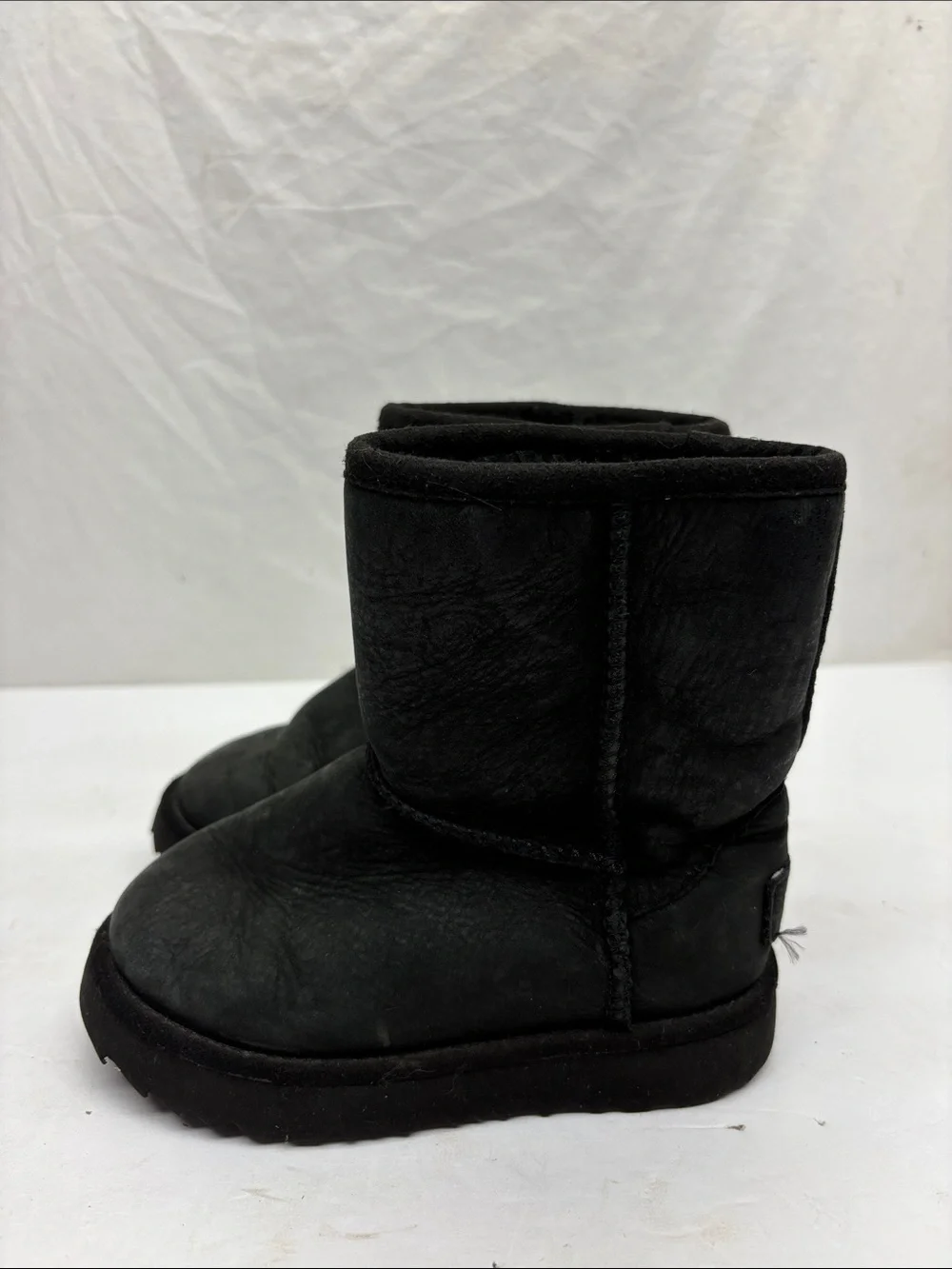 UGG Black Kids Short Classic Boots, SZ 8 toddler girl, box 72